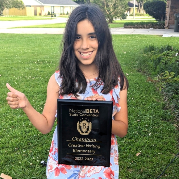 Meet your Posher, Amanda - Picture 3 of 8